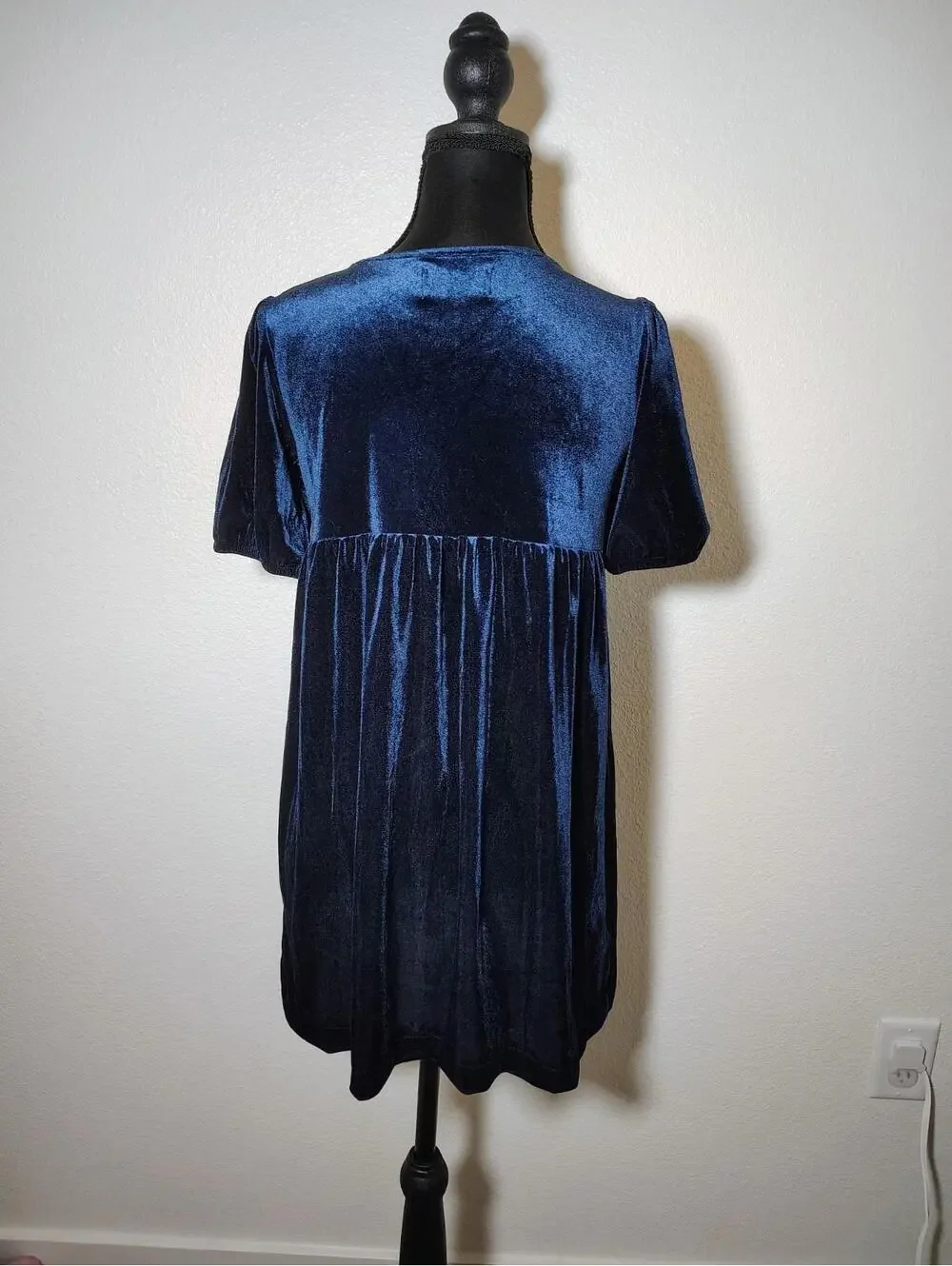 Old Navy Velvet Navy Blue Girls Top sz L 10-12 or Women's Small